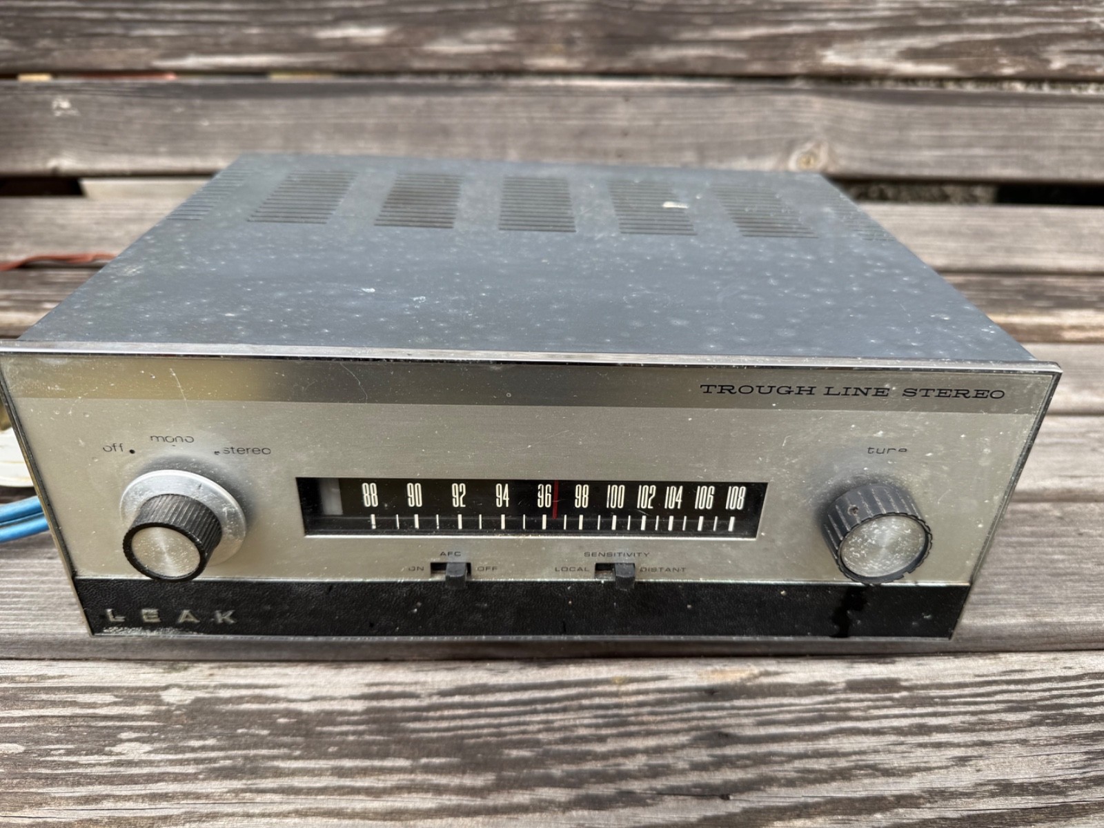 Leak TROUGH-LINE vintage audio equipment - eBay listing photo 4