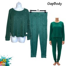 NWOT Gap GapBody Women's M, 2-Pc. Long-Sleeve Jogger Pajamas Set Snowflakes