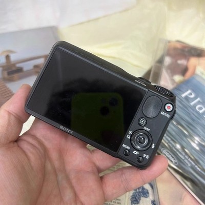 Sony Cyber-shot DSC-HX30/ HX30v Digital Camera 18.2MP 20x Optical