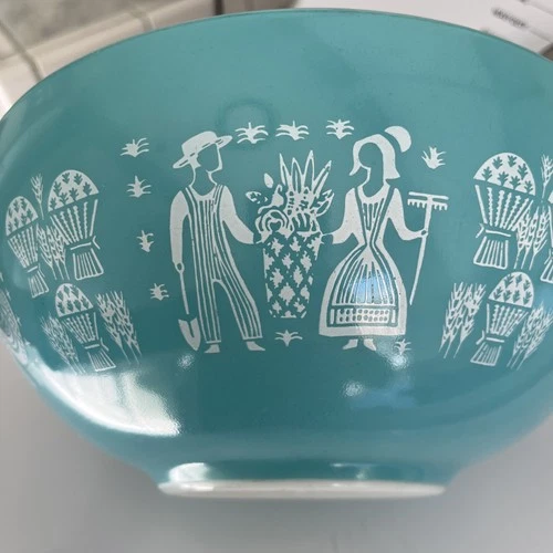 Vintage Pyrex 444 Turquoise Amish Butterprint Cinderella Mixing Bowl (4 Quart)