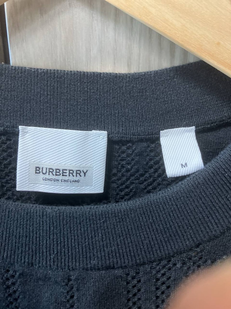 バーバリー　トップス　M Authentic BURBERRY T Shirt Size M Pants Size SP Set up Black