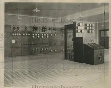 1935 Press Photo The control room at Port Washington - mjx73393