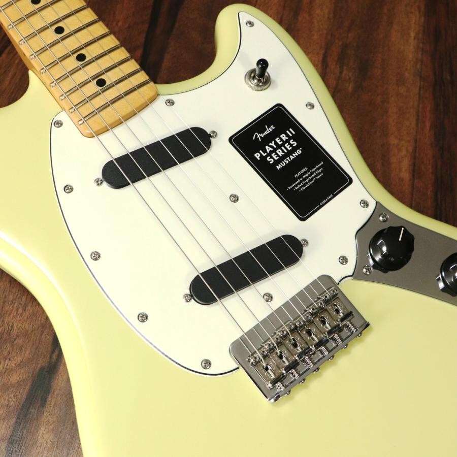 Fender Mexico / Player II Mustang Maple Fingerboard Hialeah Yellow