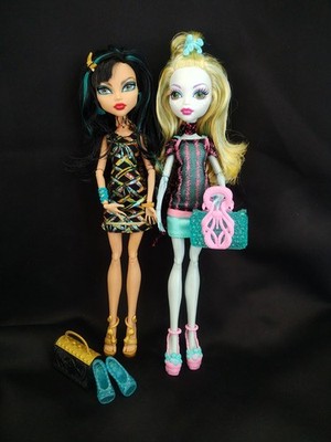 Monster High Lagoona Blue & Cleo De Nile Scaris Puppen mit Zubehör BESCHREIBUNG LESEN