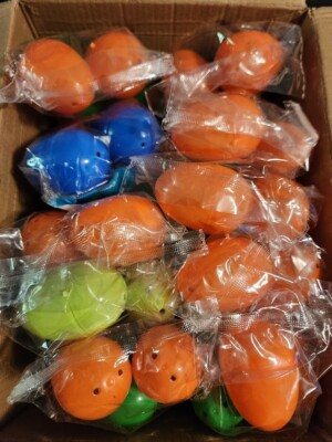 Easter egg treat containers  (lot of 120)