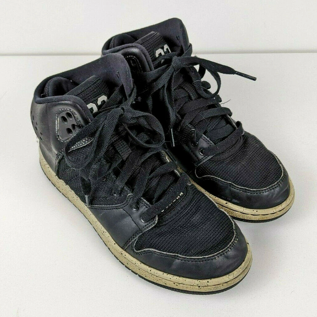 Nike Jordan 1 flight Prem BG Size 4.5 Youth 828237 020 Basketball
