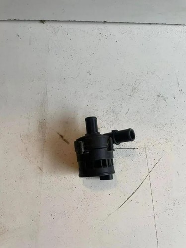 BMW 7 G11, G12 Zirkulationswassermotor PA6T61GF40 3.00 Diesel 195kw 34700726