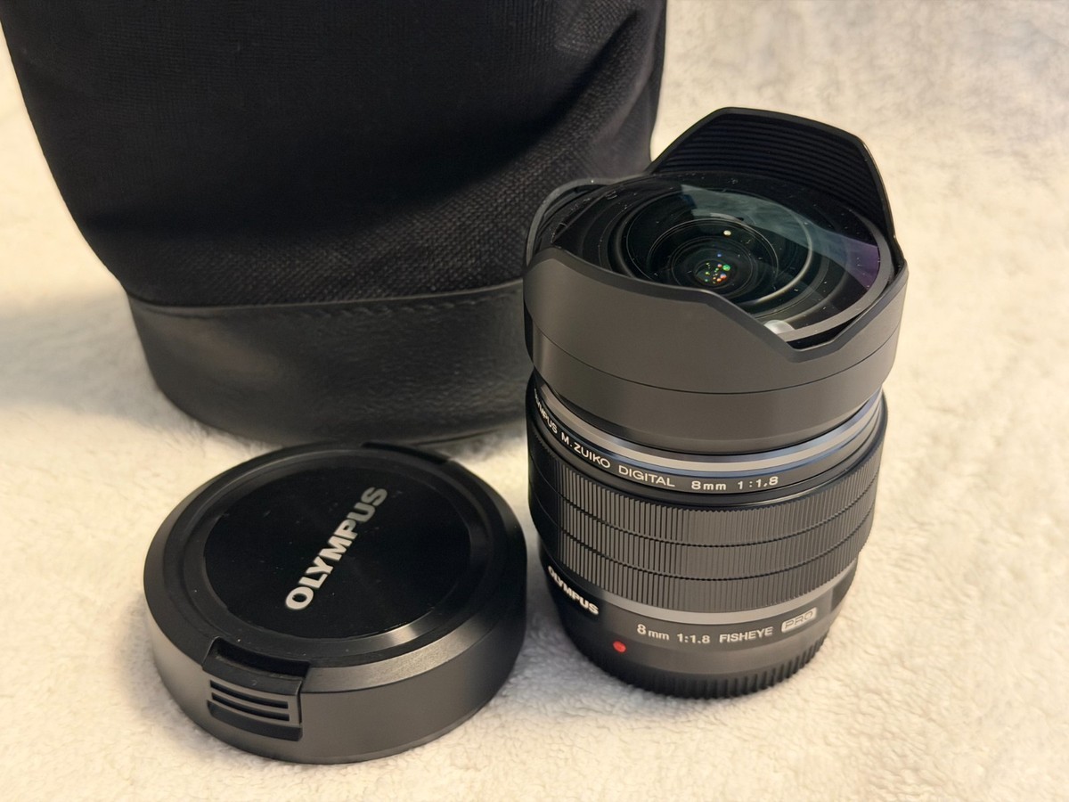 OLYMPUS M.ZUIKO ED 8mm F1.8 フィッシュアイ 1117 ☆極上品☆オリンパス OLYMPUS M.ZUIKO DIGITAL ED 8mm F1.8 FISHEYE