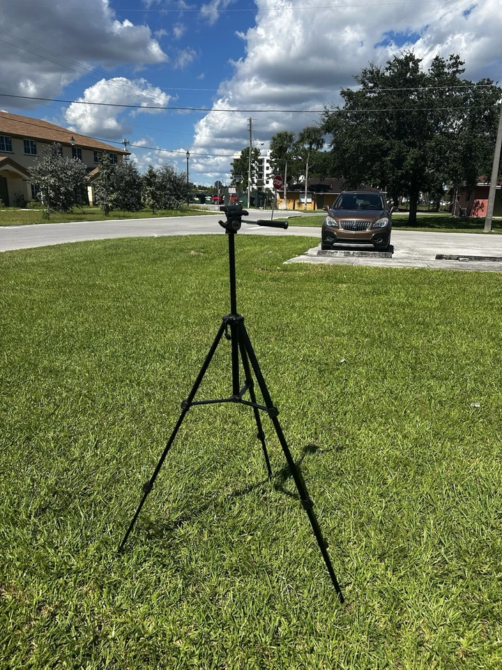 Sakar HEAVY DUTY Tripod, 5 Feet Extension Camera Tripod - Image 2 of 4