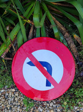 ANCIEN PANNEAU EMAILLE SIGNALISATION ROND FLECHE 1972
