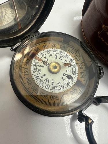 WW1 BARNES & MORRIS LONDON COMPASS IN LEATHER CASE - 1917 - Picture 3 of 13