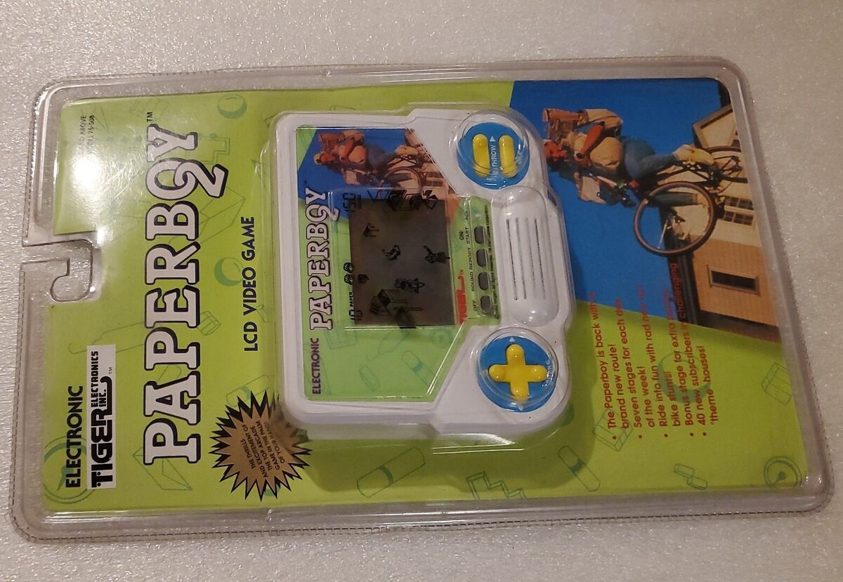 RARE VINTAGE Tiger Electronics Paperboy 2 LCD VIDEO GAME RARE VINTAGE Tiger Electronics Paperboy 2 LCD VIDEO GAME