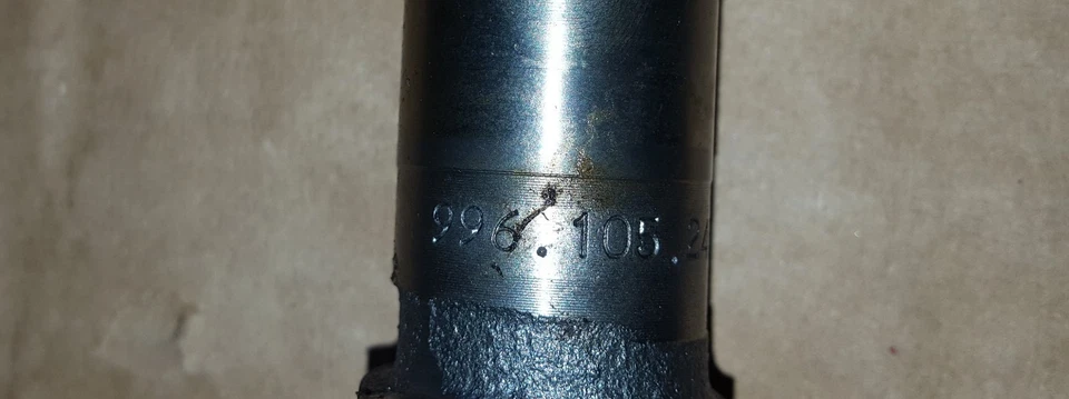 正品保时捷 911 996 3.6 升凸轮轴对 996.105.245.90 & 996.236.97 — 第 4/4 张图片