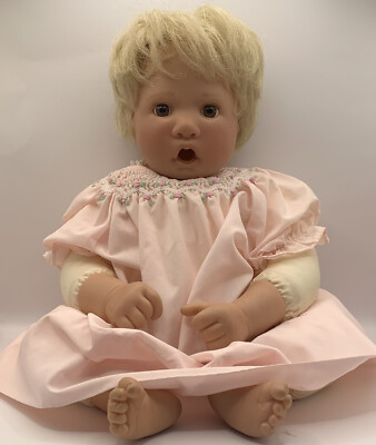 Lee Middleton 20  1996 Baby Doll 081595 Limited Edition numbered 996/1500.