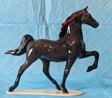 SR Hagen Renaker American Saddlebred Horse Magic Red Ribbon