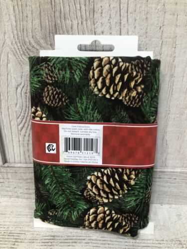 Seasonal Fabric Pine Tree Pinecone Precut 1- Yard 100% Cotton David Textiles New - Picture 3 of 4