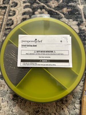 Pampered Chef Meal Prep Salad Cutting Bowl 100086-1463 Gray Green NEW