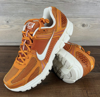 Nike Air Zoom Vomero 5 Monarch Flax Sail Dark Russet Men's Size 10.5 HJ9123-815