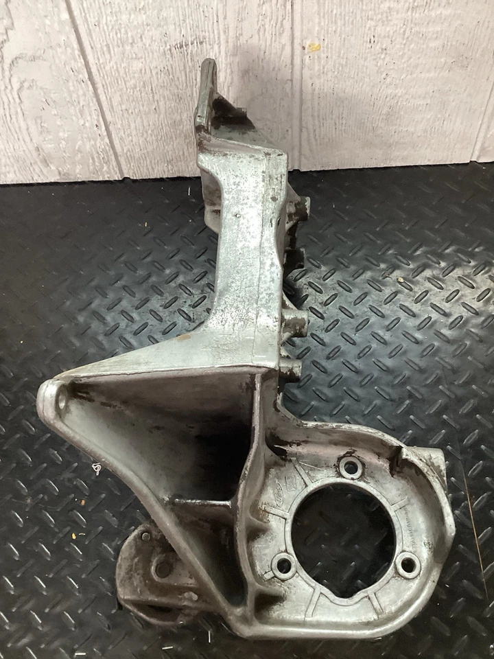 Suporte de bomba de direção hidráulica 37TA19E708DB Ford F150 4.9L 300 fabricante de equipamento original 1987 - Imagem 4 de 4