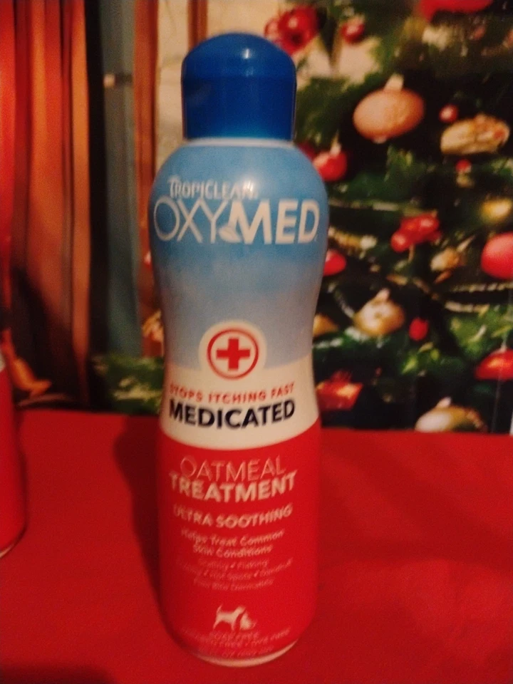 Xampu medicado para tratamento de aveia Tropiclean - Imagem 2 de 3