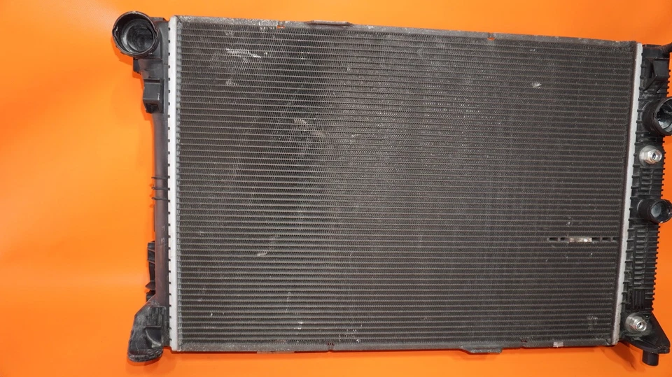 MERCEDES BENZ E350 RADIADOR REFRIGERACIÓN CONDENSADOR AIRE ACONDICIONADO 2010 2011 2012 2013 2014 2015 Foto 3 de 4