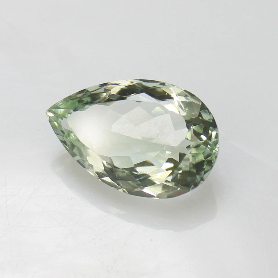 Amatista verde facetada natural en forma de pera 8,40 quilates tamaño 18x10x7 mm Foto 4 de 4