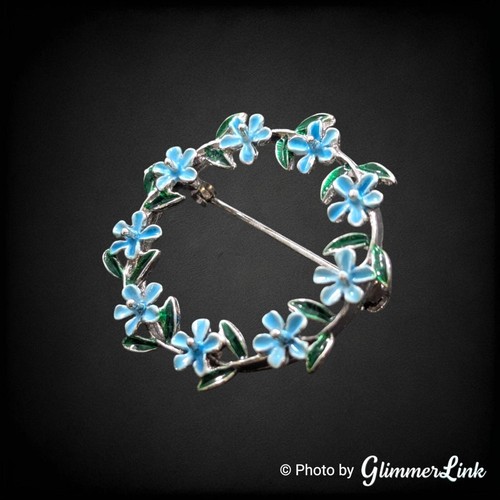 Vintage Beau Sterling Forget Me Not Blue Flowers Round Wreath Brooch Pin - Picture 3 of 6