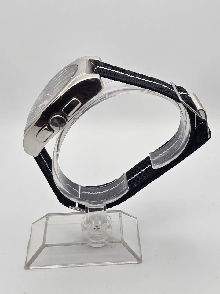 Reloj analógico Puma deportivo cronógrafo para hombre con correa francesa para en el nivel funciona Foto 3 de 4