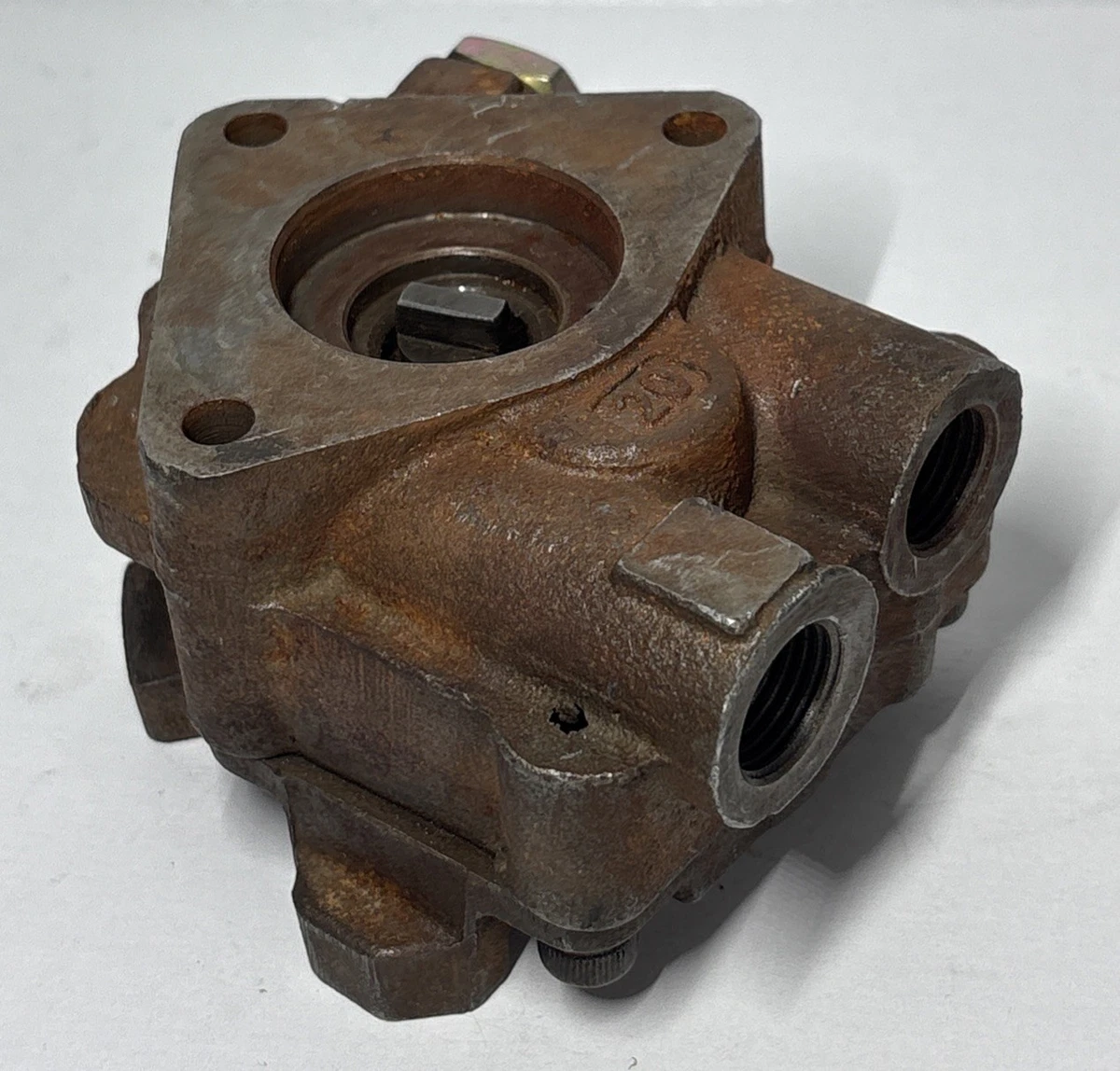 ZF 7018955153 Fuel Gear Pump Volvo Renault Truck Diesel Fuel Feed Pump photo 6