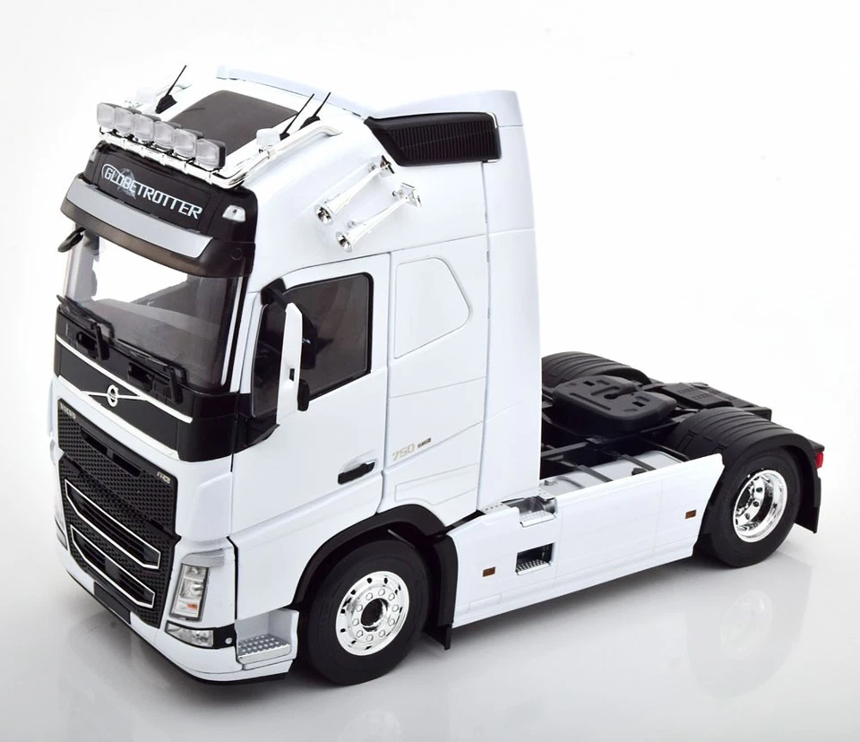 VOLVO FH16 XL CAB BLANCO PCL30208 PREMIUM CLASSIXXS IXO 1:18 - Imagen 3 de 4