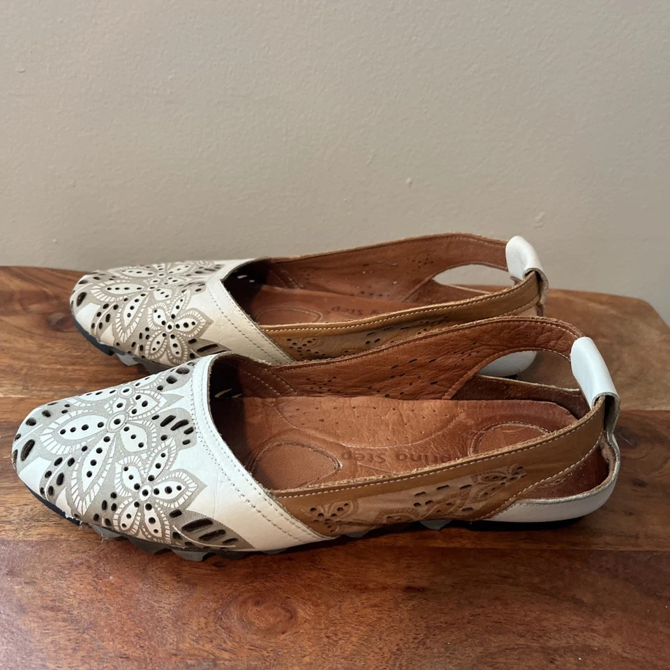 Женские босоножки без шнуровки Spring Step размер 37 кожа кремово-коричневые с цветами - Изображение 4 из 4