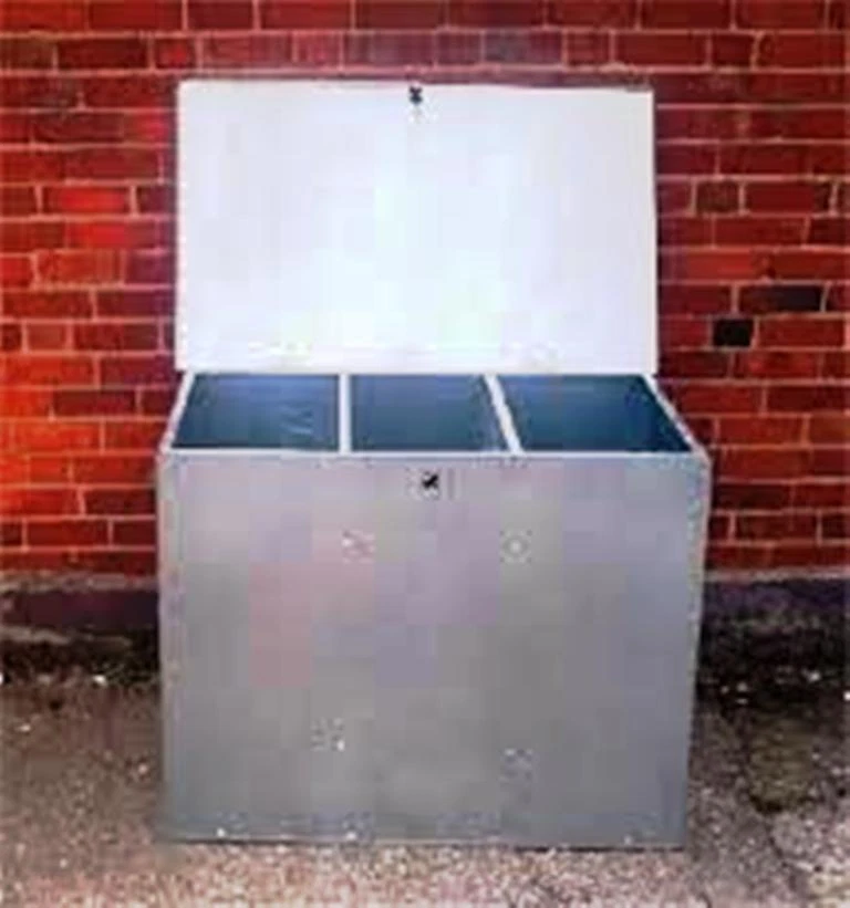 Horse feed bins deals