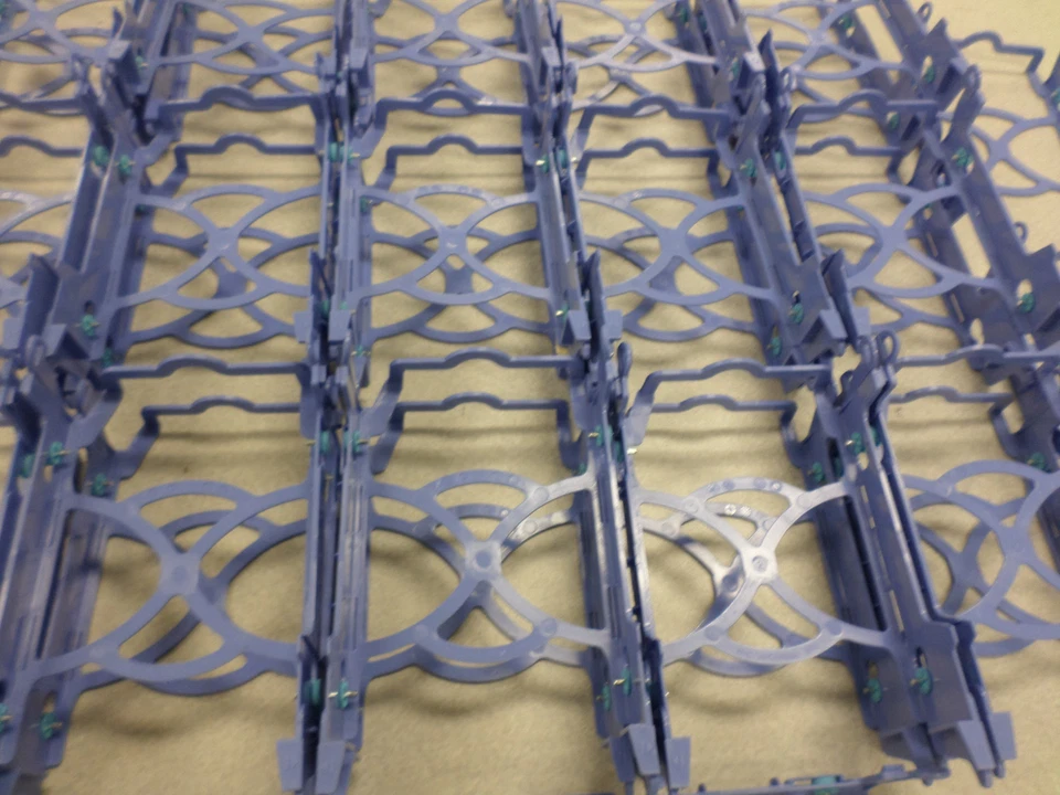 36 x OEM Lenovo Hard Drive Caddy for Lenovo Small Form Factor SFF M91p Computer - Image 3 of 4