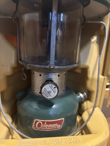 Coleman Lantern 1972 220F 220E5891 Dual Mantle Original RED label Pyrex Glass - Picture 8 of 15