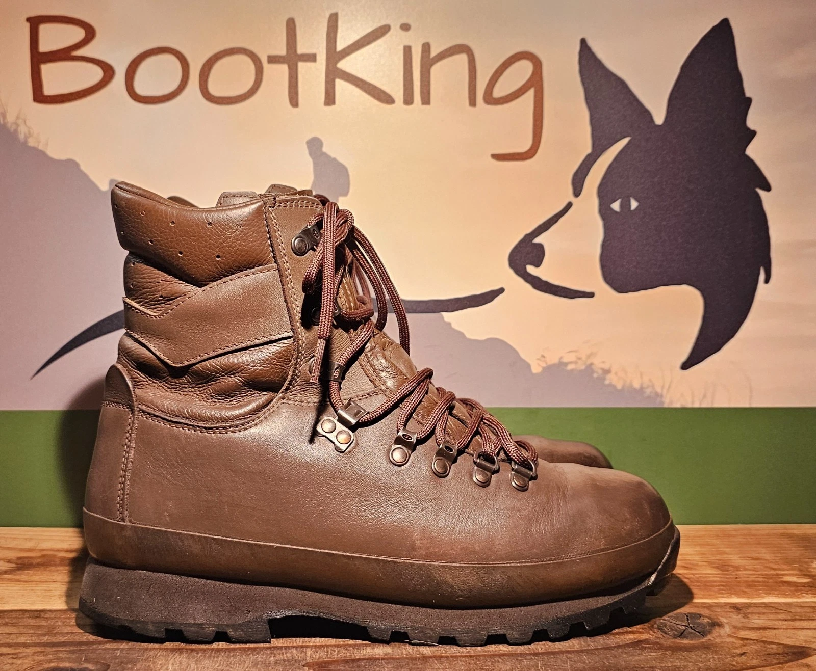 Altberg Defender lightweight Hiking, Fishing, Walking, any activity Boots UK 9 M