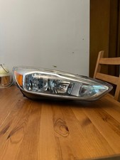Passenger Headlight Halogen Black Headlamp Bezel Se Fits 15-18 Focus 248360 Passenger Headlight Halogen Black Headlamp Bezel Se Fits 15-18 Focus 248360