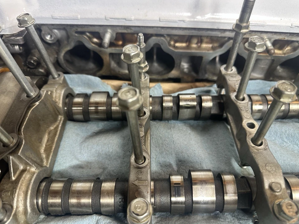 2006-11 Honda Civic Si K20Z3 cylinder head complete.dc5,dc2,eg6,ek9,si,sir,K20 - Image 4 of 4