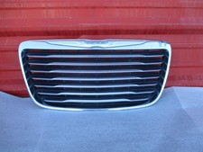 2011 2012 2013 2014 Chrysler 300 Oem Front Upper Grille Grill 9402989