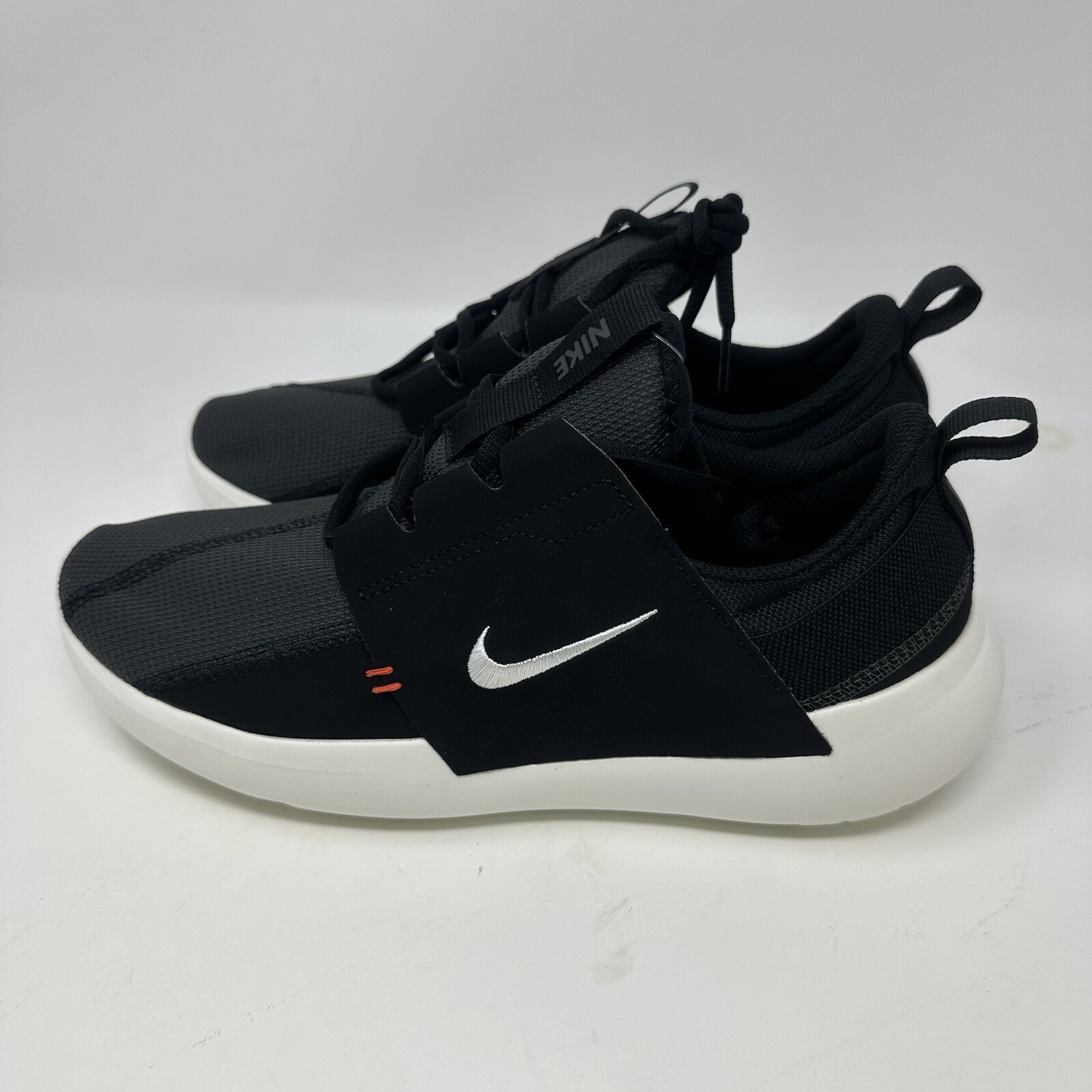 Foto 1 di 8