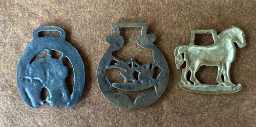 Horse Saddle Medallion Harness Emblems Equestrian Vintage Bridle Brass Lot of 3 - Picture 6 of 24