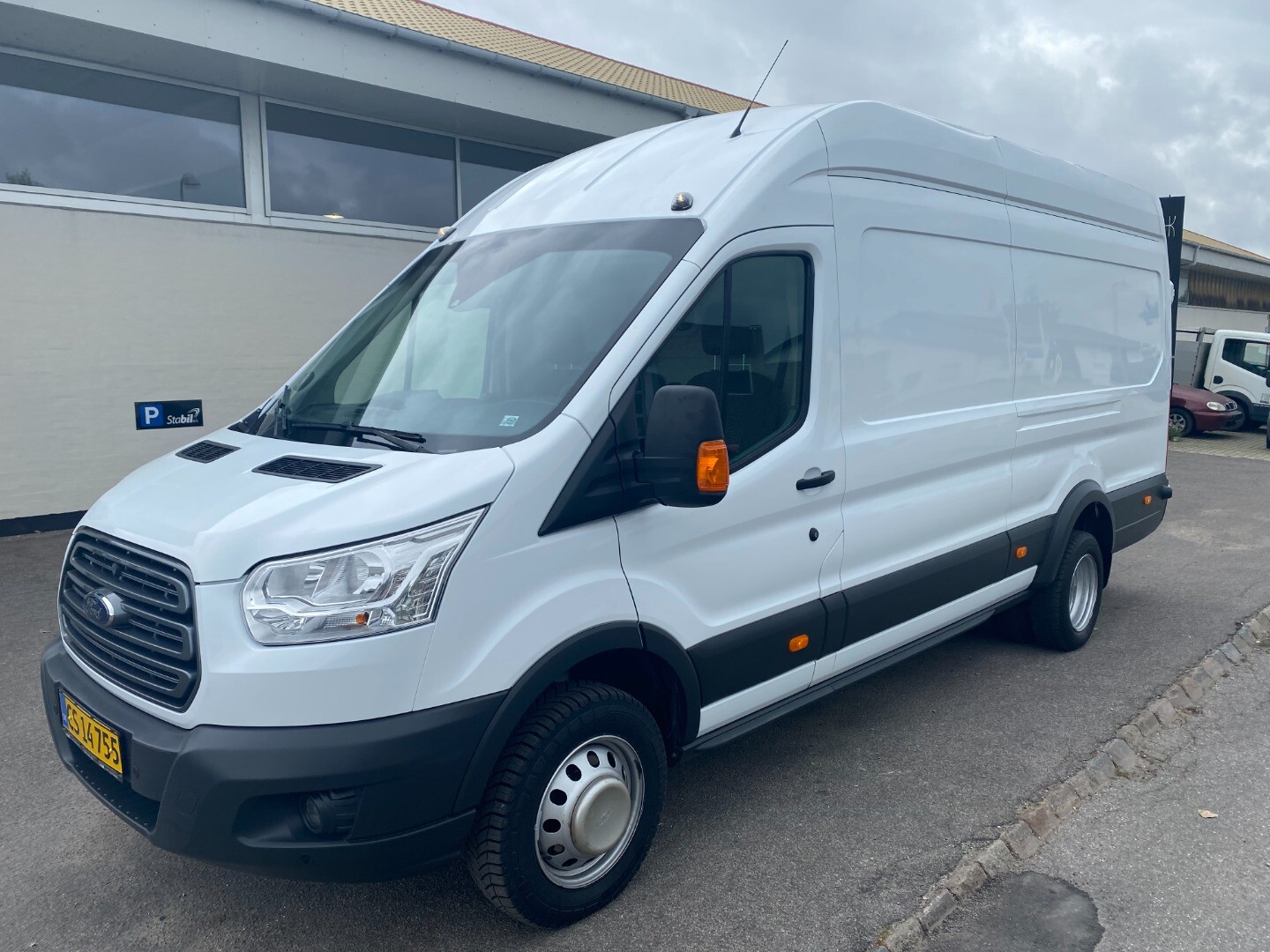 Ford transit 470