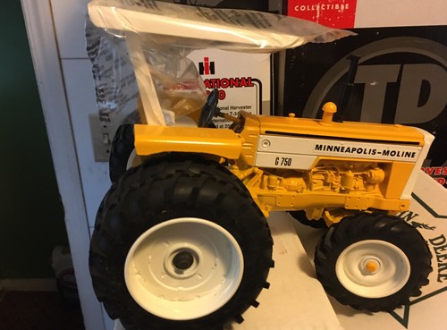 ERTL Minneapolis Moline G750 Tractor W/Duals & Canopy Toy Farmer 1/16 NIB - Picture 4 of 4
