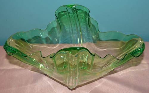 Steuben Glass Green Shaded To Clear Grotesque Oval Bowl 12" x 6 1/8" x 6 3/8" - Picture 2 of 11