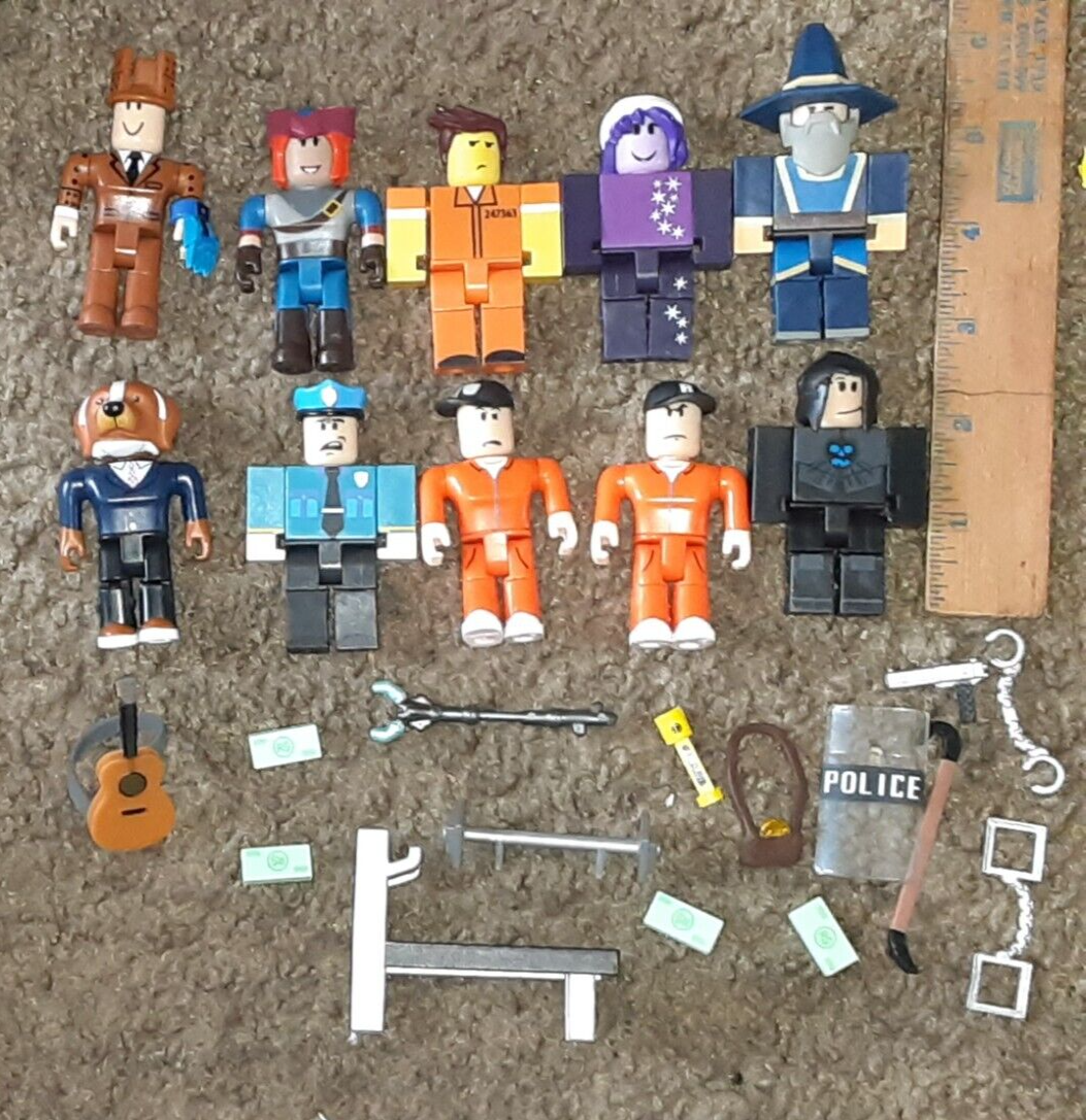 ROBLOX 10 Figures Lot w/ weapons etc. NO CODES C