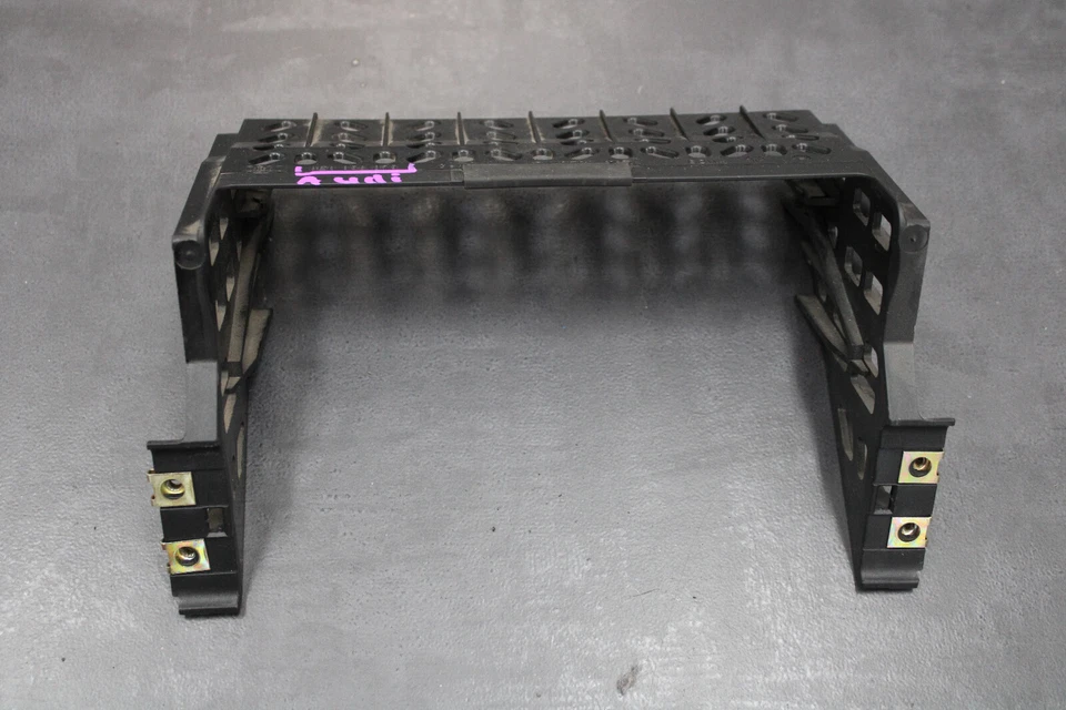 Cadre D'Installation Radio Audi A4 8E B6 Support 8E0858075 - Photo 3/4