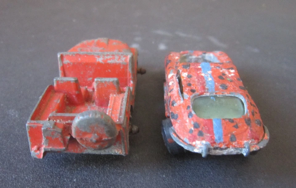 lote (2) Coches diecast vintage años 60 MIDGETOY JEEP & JOHNNY LIGHTNING PERSONALIZADOS XKE Foto 3 de 4