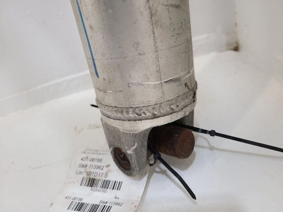 2015-2020 CHEVROLET TAHOE Rear Drive Shaft 4WD 5.3L ABGV - Изображение 3 из 4