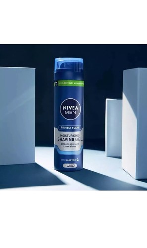NIVEA MEN Shaving Protect & Care Moisturising Shave Gel 200ml, with Aloe Vera - Picture 2 of 2