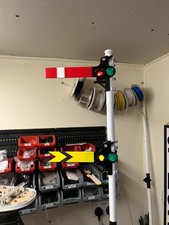 Upper Quadrant slotted signal