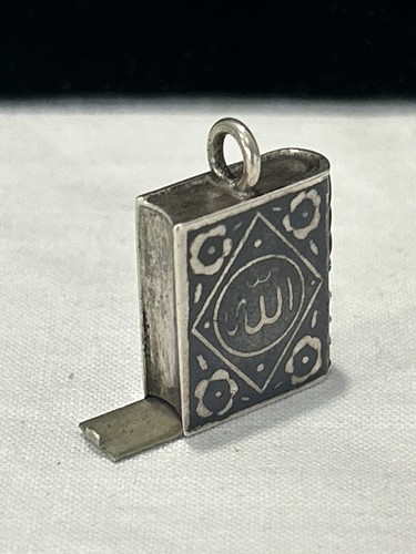Vintage Sterling Silber offen Miniatur Buch "Allah" Anhänger